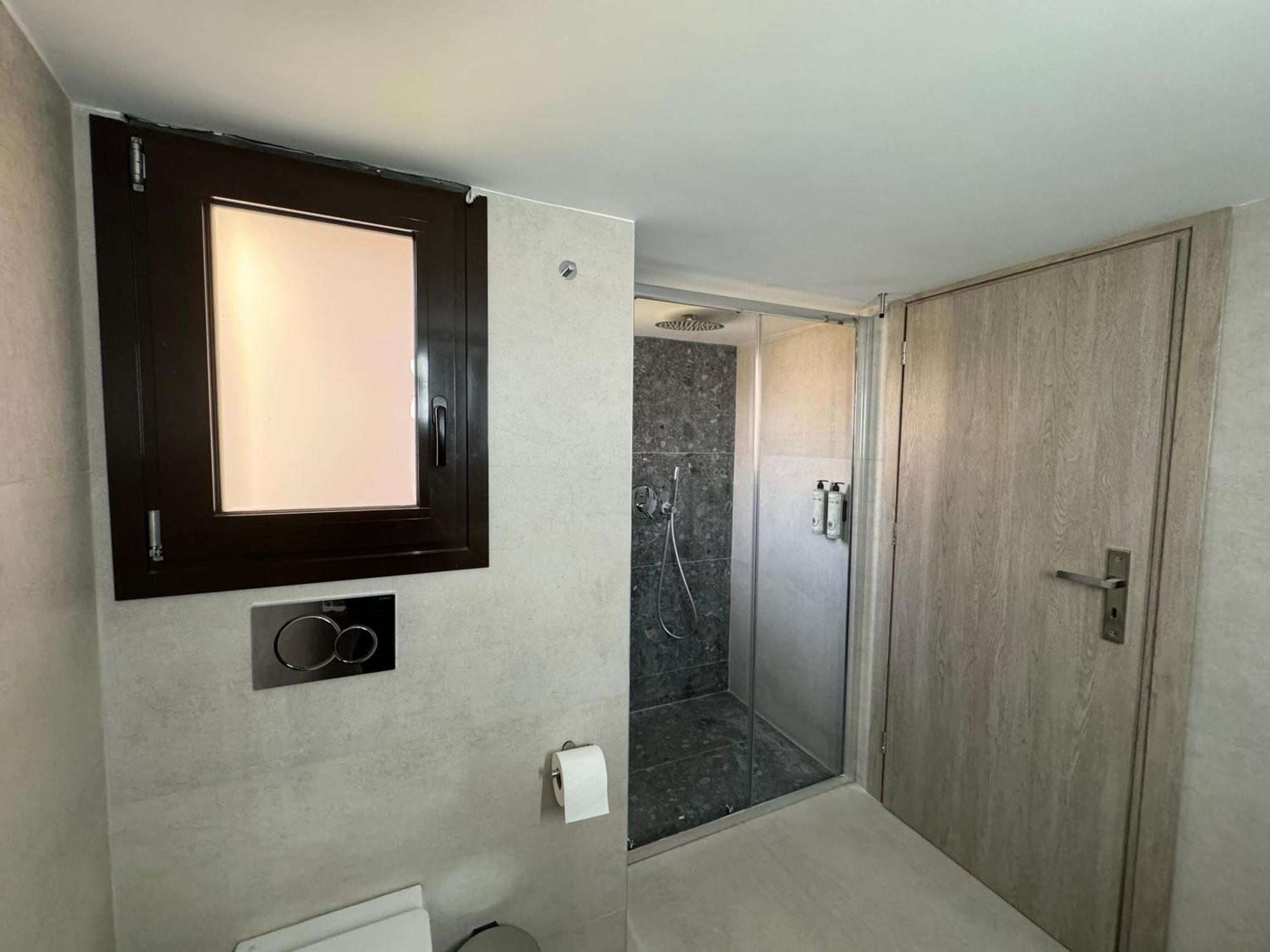Spacious Apartment Near Monastiraki By Kozy Koala Athena Bagian luar foto