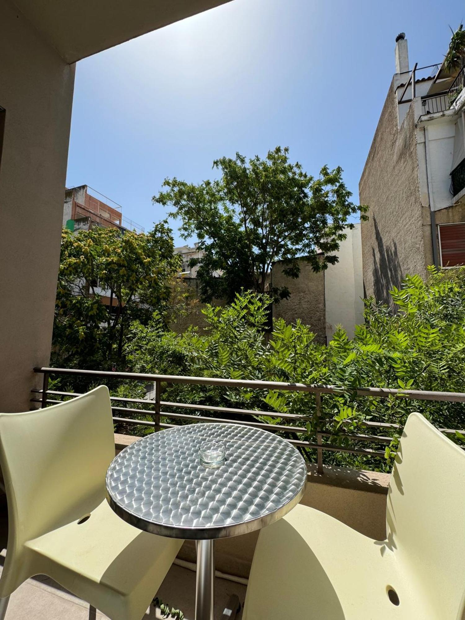 Spacious Apartment Near Monastiraki By Kozy Koala Athena Bagian luar foto
