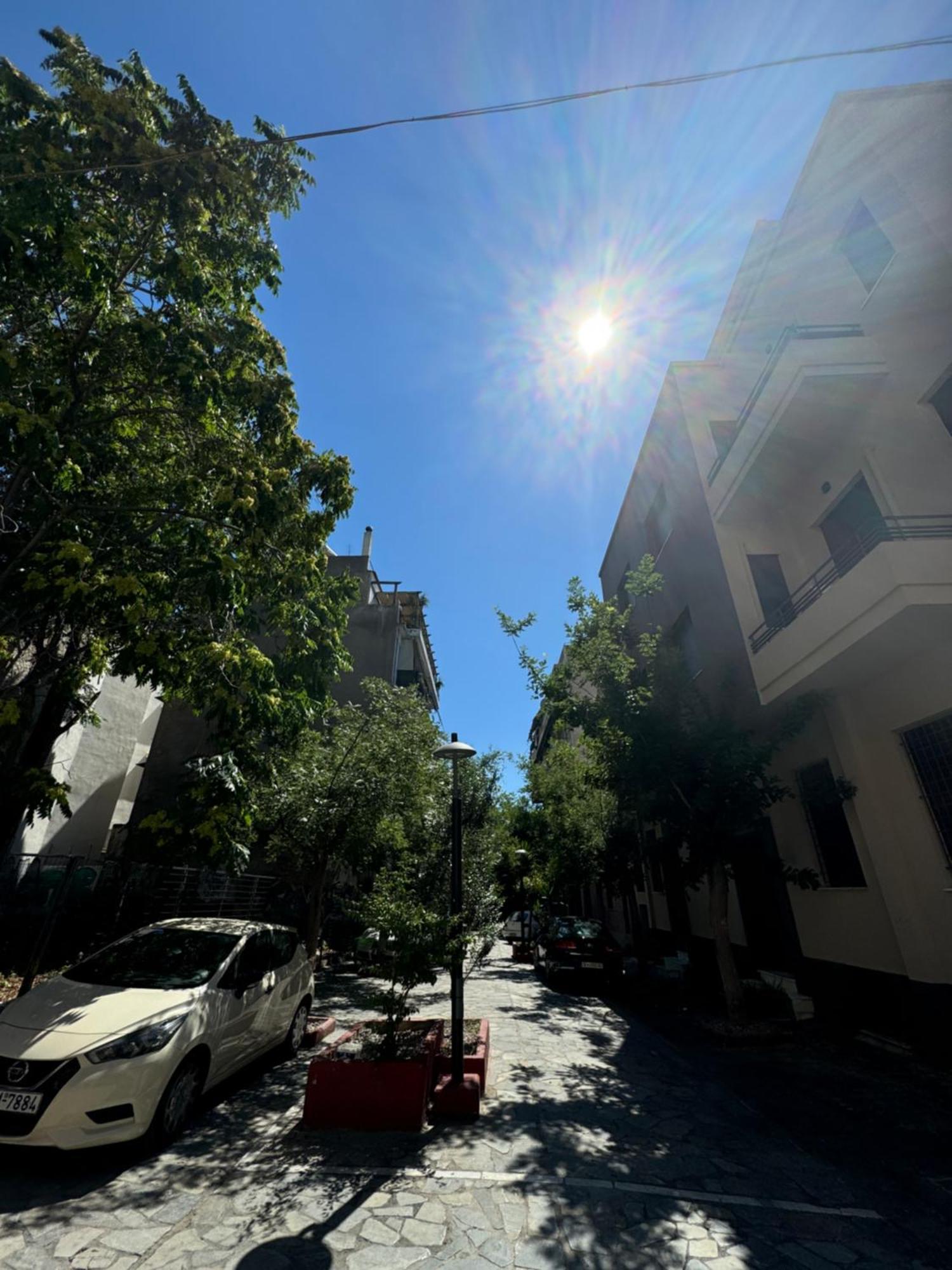 Spacious Apartment Near Monastiraki By Kozy Koala Athena Bagian luar foto