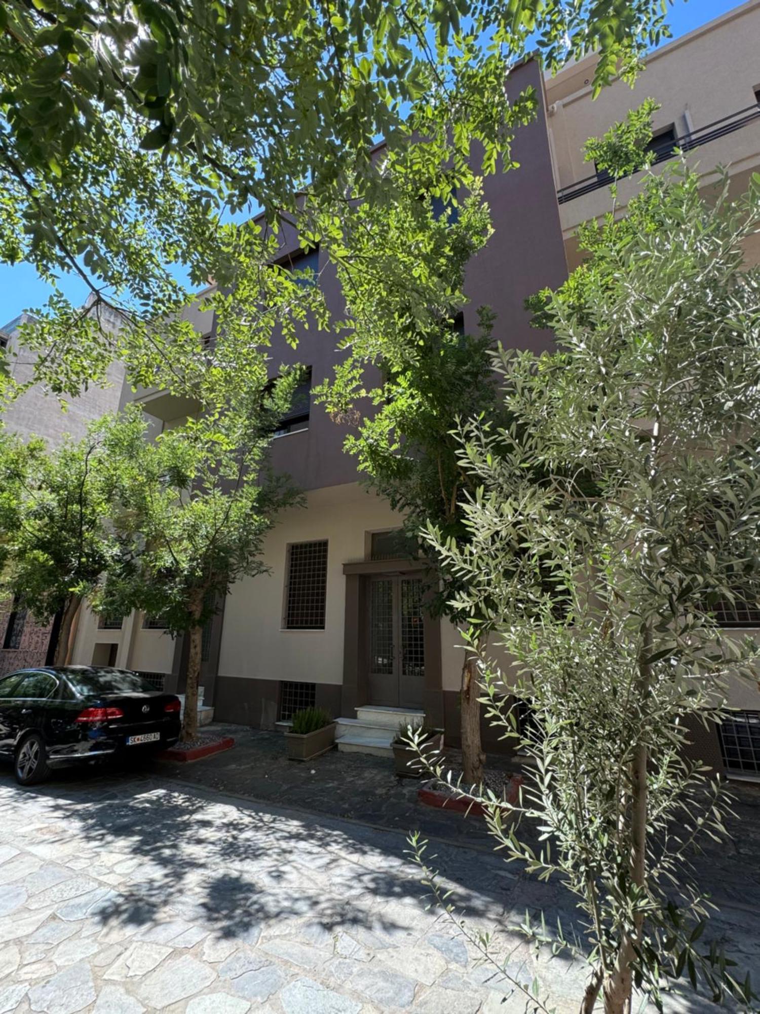 Spacious Apartment Near Monastiraki By Kozy Koala Athena Bagian luar foto